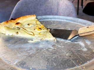 Italian pizza with pear and cheese