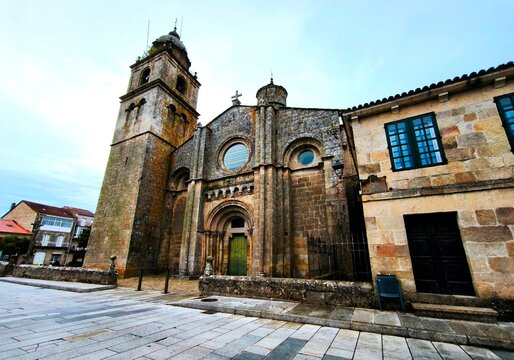 Fachadada del Monasterio de Xunqueira de Ambia, Galicia