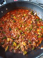 healthy food, spaghetti, family cooking, food, italian quisine, courgette, tomato sauce