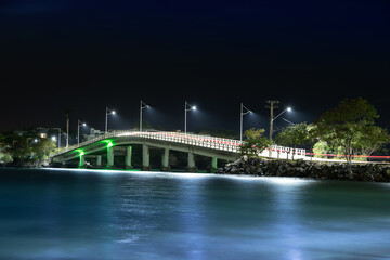 Bridge that connects the district of Ilha do Boi to the city of Vit&oacute;ria, capital of the state of Esp&iacute;rito Santo, Brazil. Night shot taken with long exposure shooting