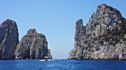 Naklejka premium rocks and sea