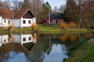 Obraz premium houses on the river thames
