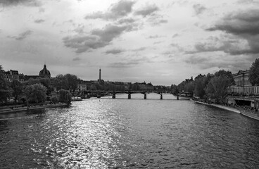 Image of the Seine River, Paris