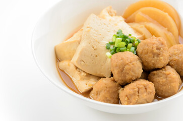 豆腐と鶏団子の煮物