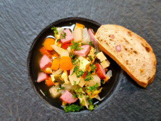 Der Herbst ist die richtige Zeit für eine schöne heiße Suppe mit viel Gemüse