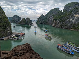 Naklejka premium Boats on Ha Long Bay, Vietnam