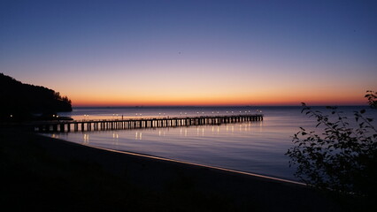 Fototapeta premium sunrise over the platform 