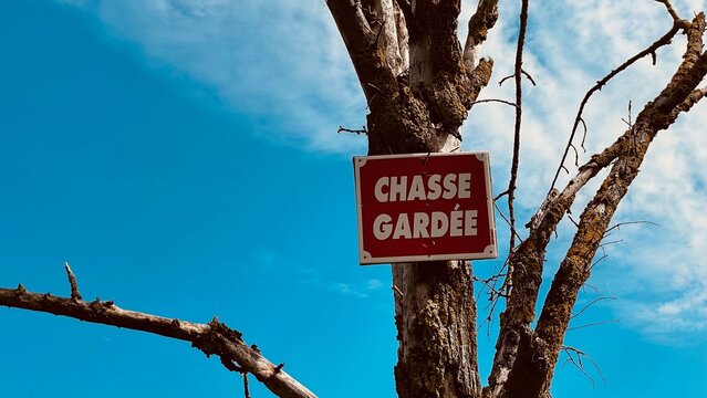 Panneau chasse gard&eacute;e