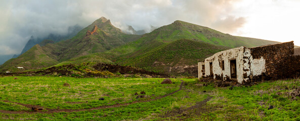 Panorámica del paisaje del Valle de Agaete en la isla de Gran Canaria, España