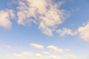 Fototapeta premium A sky with beautiful, soft pink clouds.