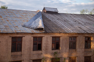 thatched roof on the house