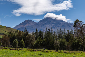Fototapeta premium Ilinizas Volcano, Andean landscape
