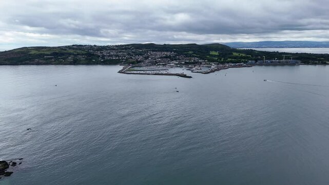 &icirc;le de Ireland's Eye, pr&egrave;s de Dublin, port de Howth