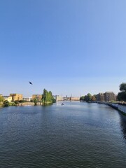 Naklejka premium ein wunderschöner Blick auf die Spree (Fluss) in Berlin Oberschöneweide (Treptow/Köpenick)