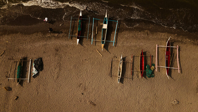 Boats and fishermen at the maragondon river cavite