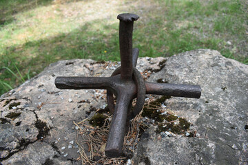 Metallbügel in einem Stein, Industrialisierung, Kopparstigen, Kopparberg