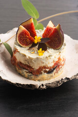 Appetizer - gorgonzola with mascarpone, figs, honey and herbs