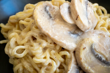 mushroom and cream noodles