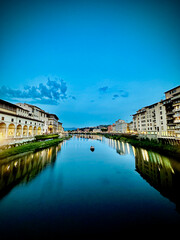 Fototapeta premium Firenze: the Arno river at sunset