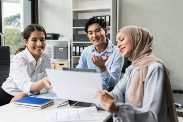 Fototapeta premium Business meeting account managers crew working search page on computer with new startup project. Idea presentation, analyze plans.