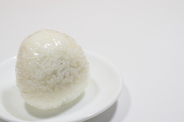 食欲をそそる！白いおにぎり（onigiri）
