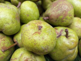 The pear is a sweet-tasting pip fruit of which there are two thousand varieties india,Sweet gree...