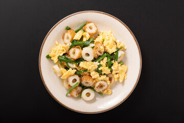 ニラとちくわの卵炒め