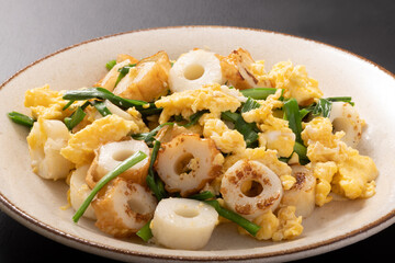 ニラとちくわの卵炒め