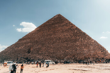 pyramids of giza
