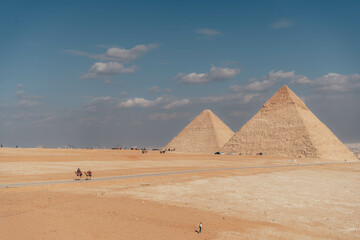 pyramids of giza