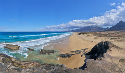 Strand Playa de Cofete auf Fuerteventura - Blick vom Felsmassiv Punta Playa nach Osten in Richtung Cofete © Robert Schneider