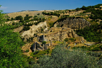 I resti del castello diroccato del borgo di Calciano,Matera,Basilicata,Italy