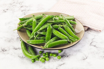 Sweet young green peas heap