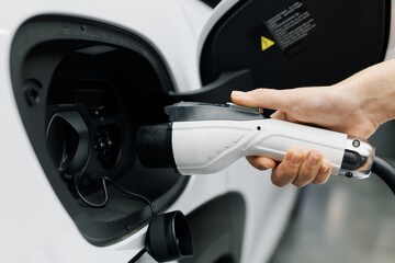 Mobility concept, refueling an electric vehicle with energy