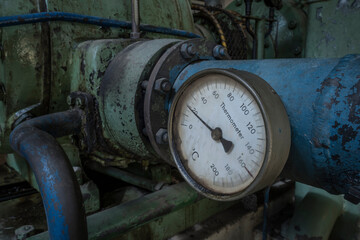 pipelines and measuring device on a historic machine