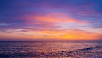 Obraz premium Seascape with beautiful sunset or sunrise. Sea water.