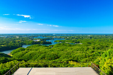 伊勢志摩、横山展望台の展望テラスから望む英虞湾の海　　