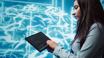 Engineer uses tablet and AI deep neural networks modeled after human brain to solve complex...