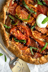 fresh tomatoes with balsamic glaze 