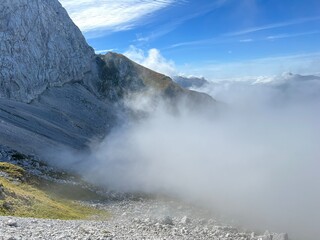 Picturesque and beautiful clouds over the Julian Alps, Strmec na Predelu (Triglav National Park, Slovenia) - Malerische und schöne Wolken über den Julischen Alpen (Triglav-Nationalpark, Slowenien)