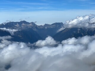 Picturesque and beautiful clouds over the Julian Alps, Strmec na Predelu (Triglav National Park, Slovenia) - Malerische und schöne Wolken über den Julischen Alpen (Triglav-Nationalpark, Slowenien)