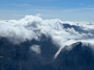 Picturesque and beautiful clouds over the Julian Alps, Strmec na Predelu (Triglav National Park, Slovenia) - Malerische und schöne Wolken über den Julischen Alpen (Triglav-Nationalpark, Slowenien)