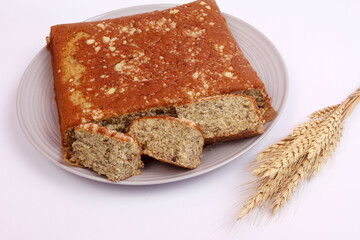 slices of bread with raisins