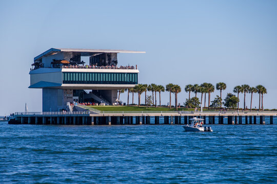 St. Pete Pier: Modern Waterfront Oasis in Florida