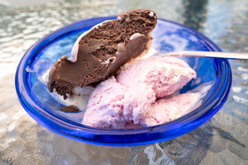 Chocolate and strawberry ice cream