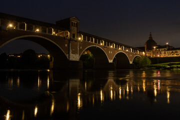 Obraz premium Pavia Covered bridge night evening hamlet village country people characteristic
