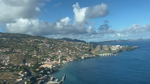 Unique pilot POV FPV in a real time approach to Funchal Madeira airport once stablished on final approach of the runway to land. Immersive pilot&rsquo;s perspective. 4K 60FPS