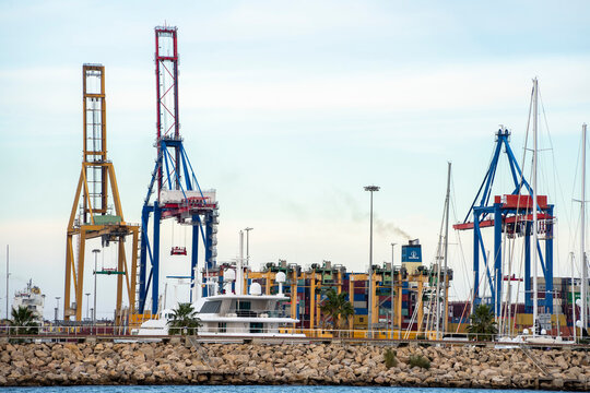 Gr&uacute;as puerto de Valencia