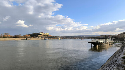Obraz premium Petrovaradin Fortress by the Danube river, in sunlight