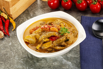 Yellow THai curry with beef